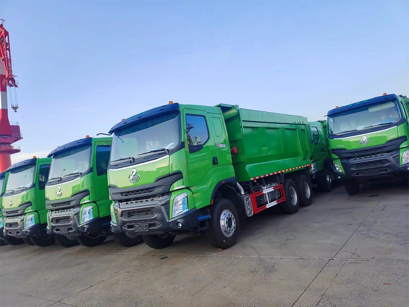 Tianjin Port exports 20 dump trucks to West Africa